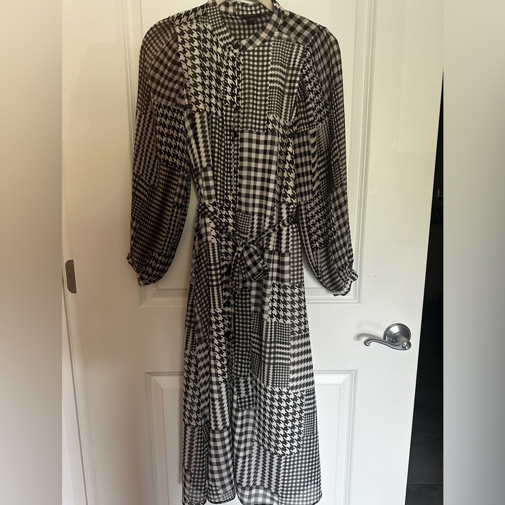 Ann Taylor Petite Houndstooth Belted Shirtdress
